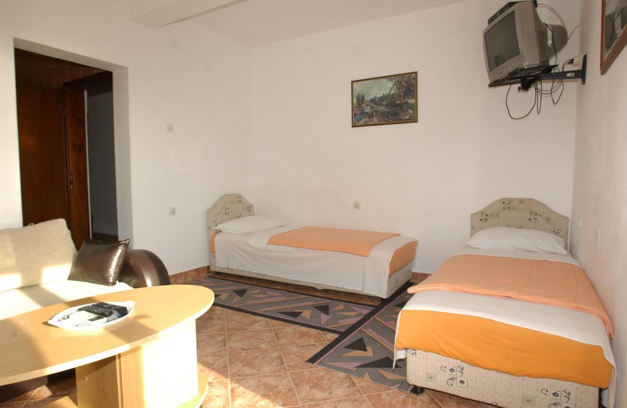 Mm Kovacevic Apartments Petrovac 外观 照片