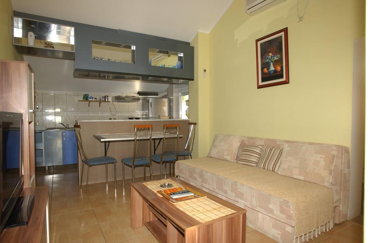Mm Kovacevic Apartments Petrovac 外观 照片
